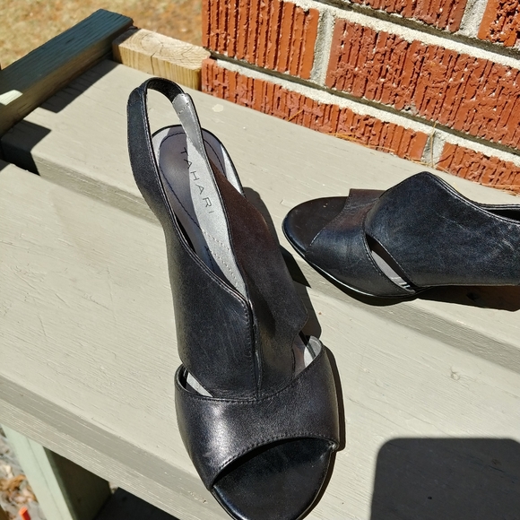 Tahari Leather sling back kitten heel - Picture 4 of 5